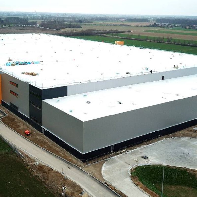 Amazon Lager - Bildquelle: Rheinische Post